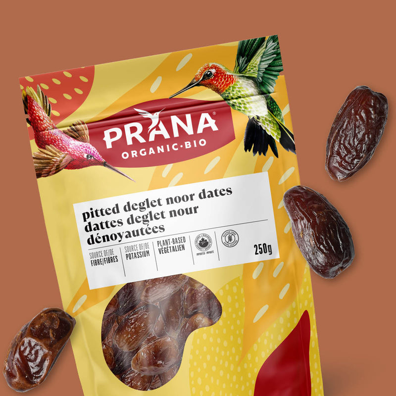 Organic pitted Deglet noor dates