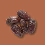 Organic pitted Deglet noor dates